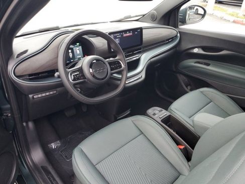 New 2025 FIAT 500 e FWD image 6