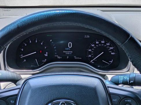 Used 2022 Toyota Avalon XLE w/ Moonroof Package FWD image 19