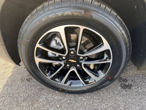 Used 2025 Chevrolet TrailBlazer LT image 28