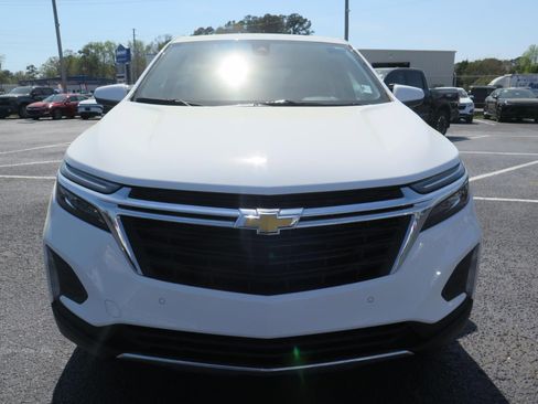 Used 2024 Chevrolet Equinox LT FWD image 9