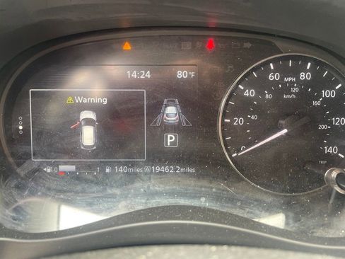 Used 2023 Nissan Kicks SR w/ SR Premium Package FWD image 14