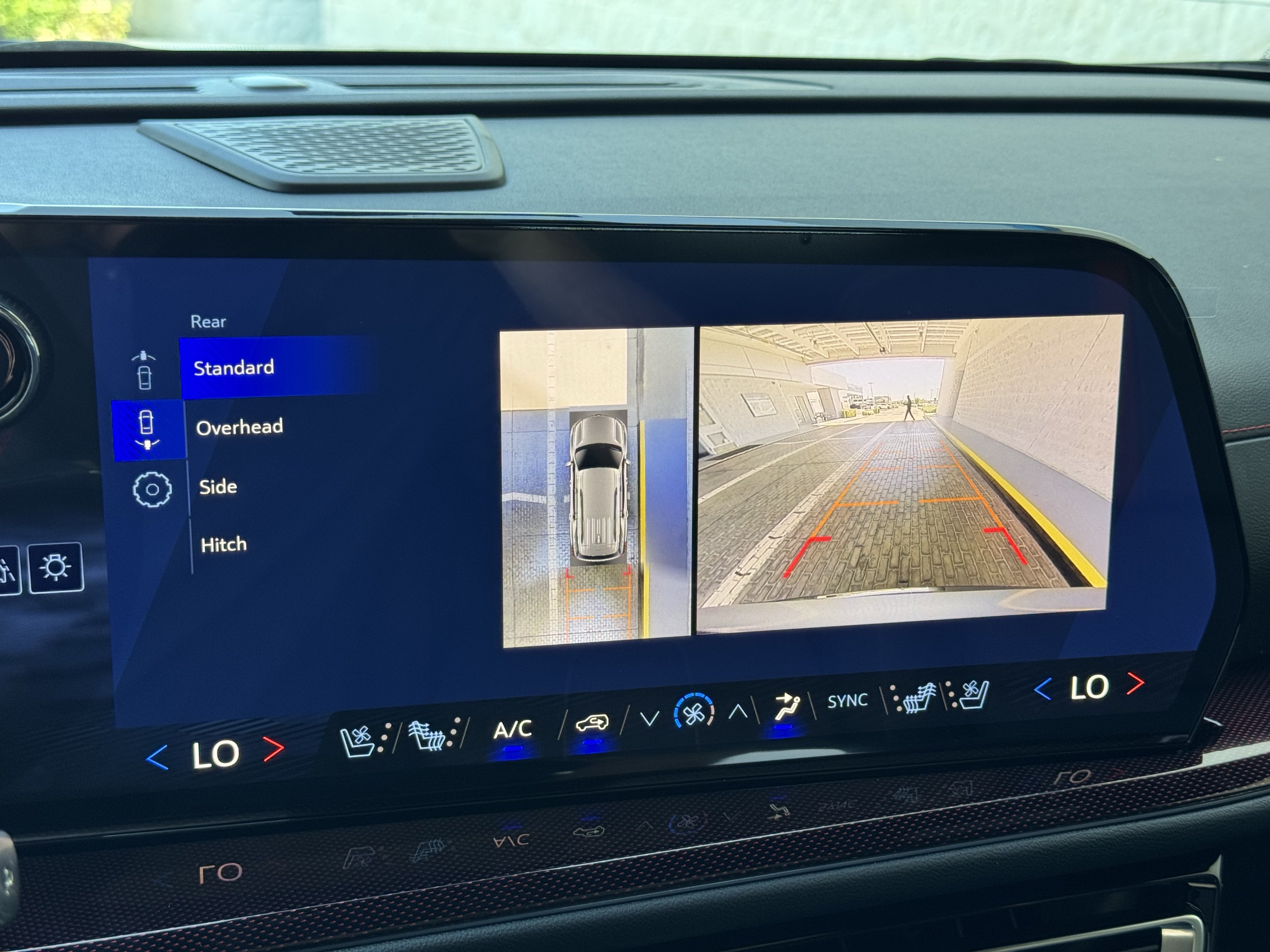 New 2026 Chevrolet Traverse RS w/ LPO, Floor Liner Package AWD/4WD image 23