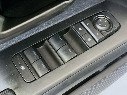 Certified 2024 Toyota Tacoma SR5 image 20