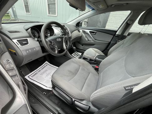 Used 2013 Hyundai Elantra GLS w/ Preferred Pkg FWD image 7