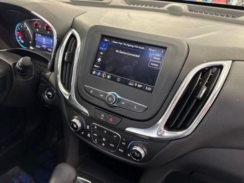 Used 2022 Chevrolet Equinox LT FWD image 16
