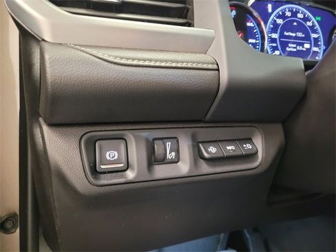 Used 2023 GMC Acadia SLT w/ Technology Package image 30