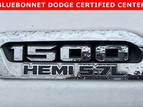 Used 2019 RAM 1500 Laramie AWD/4WD image 9