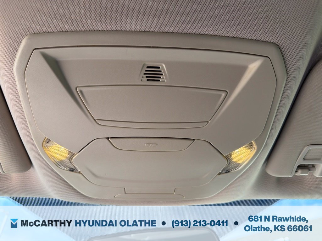 Used 2017 Ford Escape SE w/ SE Cold Weather Package AWD/4WD image 28