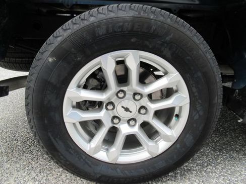 Used 2024 Chevrolet Silverado 1500 RST w/ Convenience Package II AWD/4WD image 8
