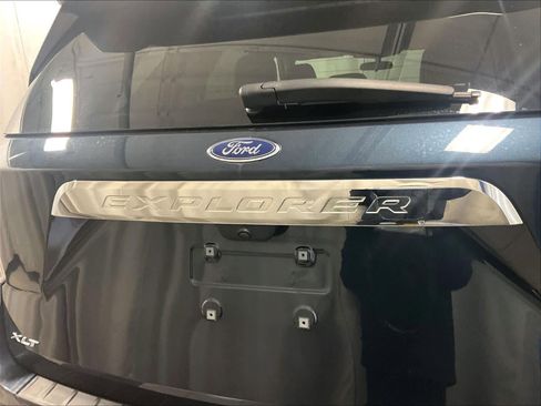 Used 2023 Ford Explorer XLT w/ Equipment Group 202A image 25