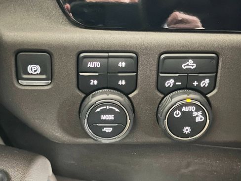 Used 2024 Chevrolet Silverado 1500 LT w/ All Star Edition Plus AWD/4WD image 17