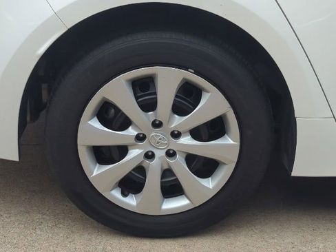 Used 2024 Toyota Corolla LE image 3