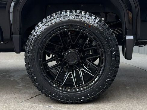 Used 2025 GMC Sierra 3500 Denali w/ Denali Reserve Package image 12