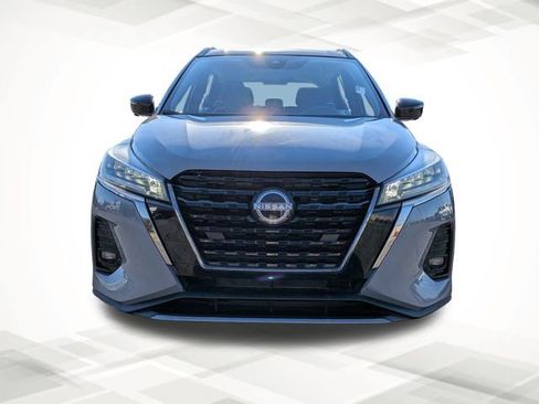 Used 2022 Nissan Kicks SR image 8