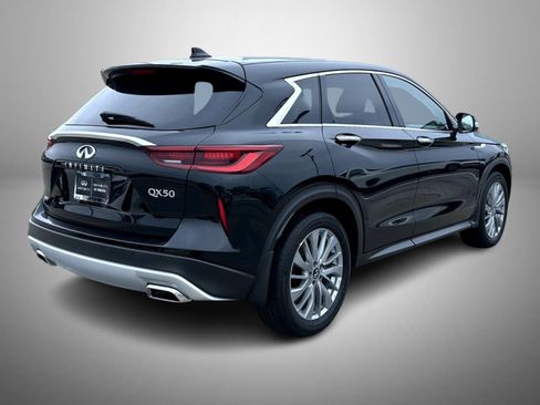 Certified 2025 INFINITI QX50 Pure image 5
