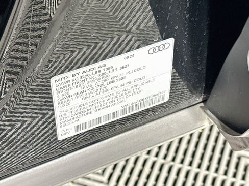 Used 2024 Audi Q8 e-tron Premium AWD/4WD image 12