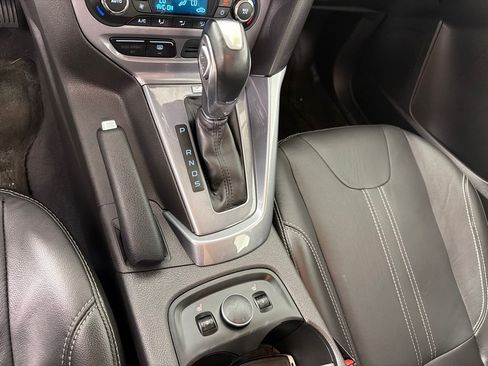 Used 2014 Ford Focus Titanium FWD image 16