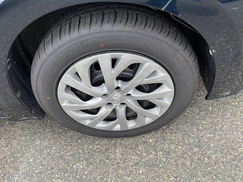 Used 2019 Toyota Corolla LE image 10