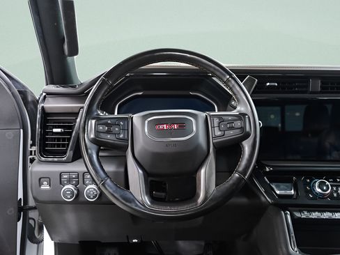 Used 2024 GMC Sierra 2500 AT4 w/ AT4 Premium Plus Package AWD/4WD image 9