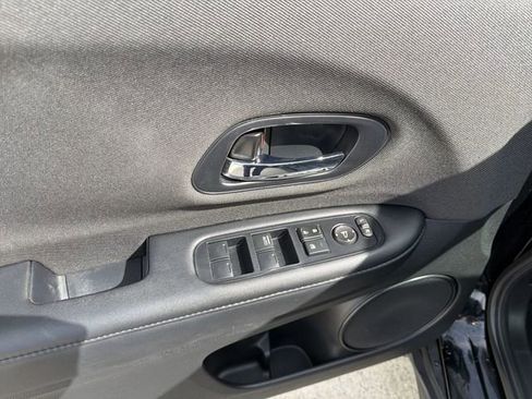 Used 2020 Honda HR-V LX image 15
