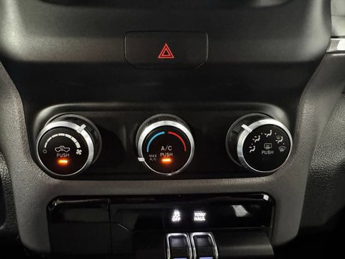 Used 2022 RAM 1500 Big Horn AWD/4WD image 33