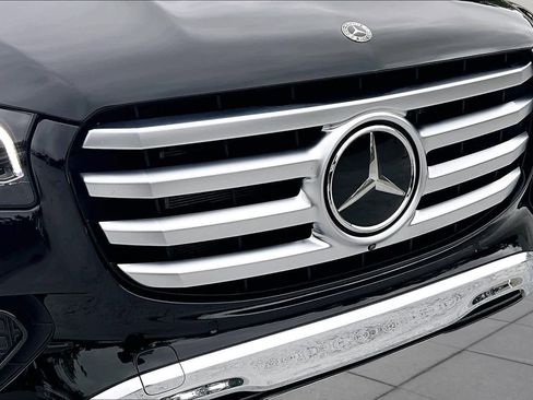 Used 2026 Mercedes-Benz GLS 450 4MATIC image 30