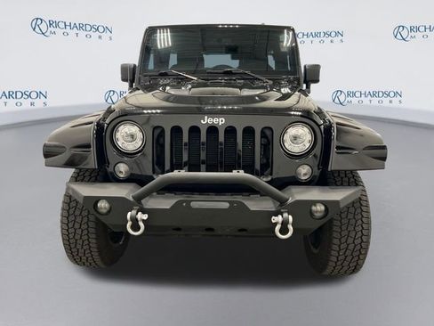 Used 2017 Jeep Wrangler Unlimited Rubicon image 8