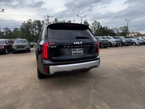 Used 2024 Kia Telluride LX FWD image 5