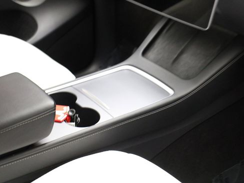 Used 2023 Tesla Model Y Long Range image 10