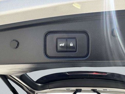 Used 2023 Nissan Pathfinder SL w/ SL Premium Package FWD image 63