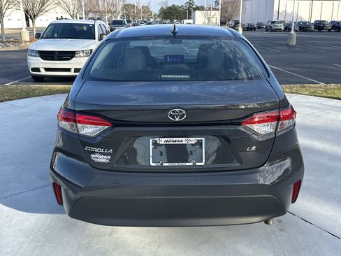 Certified 2024 Toyota Corolla LE image 9