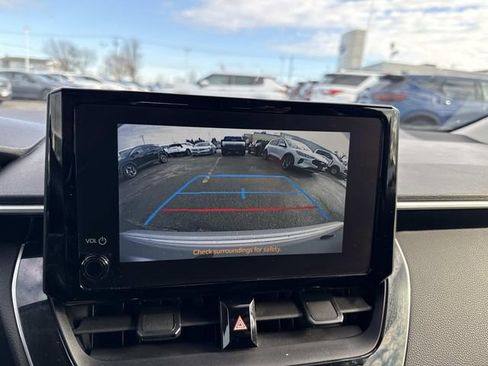 Used 2023 Toyota Corolla LE image 21