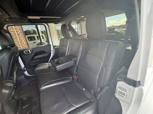 Used 2023 Jeep Wrangler Unlimited Rubicon 4xe w/ Cold Weather Group image 15