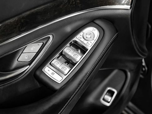 Used 2019 Mercedes-Benz S 560 Sedan image 43