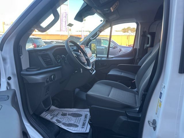 Used 2025 Ford Transit 350 148 Low Roof AWD image 15