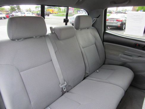 Used 2010 Toyota Tacoma 4x4 Double Cab image 32