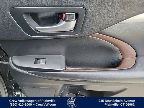 Used 2016 Toyota Highlander XLE AWD/4WD image 47
