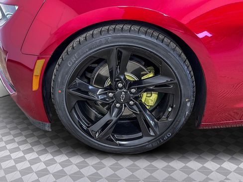 Used 2021 Chevrolet Camaro LT w/ RS Package image 33