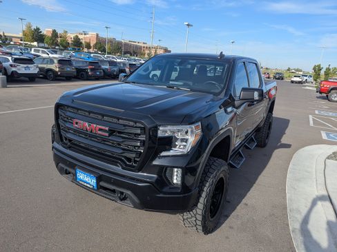 Used 2020 GMC Sierra 1500 Elevation w/ Elevation Value Package AWD/4WD image 8