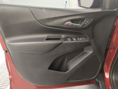 Used 2018 Chevrolet Equinox LT image 27