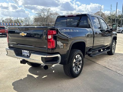 Used 2023 Chevrolet Silverado 2500 LT w/ Convenience Package image 12
