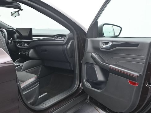 Used 2023 Ford Escape ST-Line w/ Tech Pack #1 FWD image 17