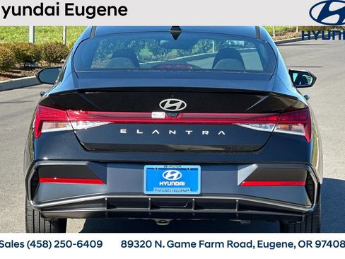 New 2026 Hyundai Elantra SEL Sport Premium FWD image 5