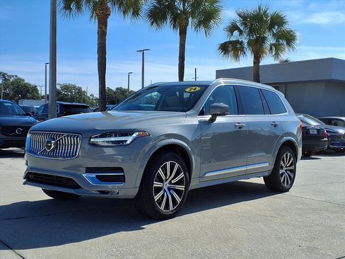 Used 2024 Volvo XC90 B5 Core w/ Protection Package Premier image 3