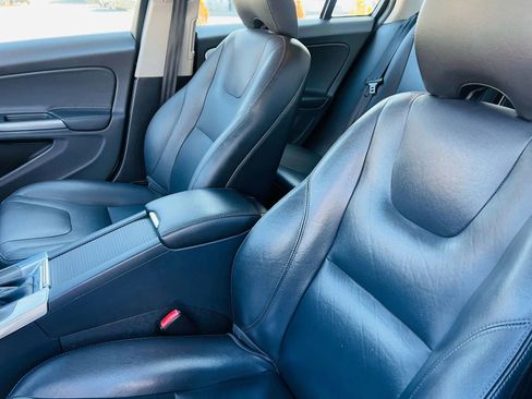 Used 2015 Volvo S60 T5 Premier image 33