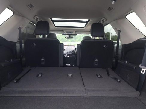 New 2026 Nissan Pathfinder SL w/ SL Premium Package AWD/4WD image 25