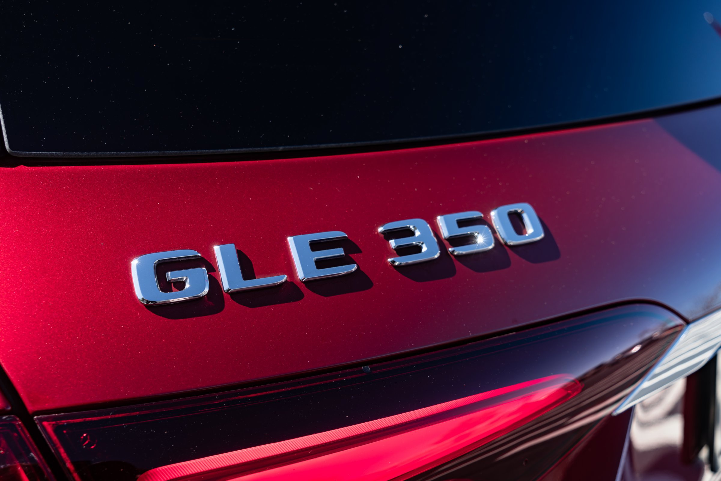 Used 2024 Mercedes-Benz GLE 350 4MATIC w/ AMG Line Exterior image 18