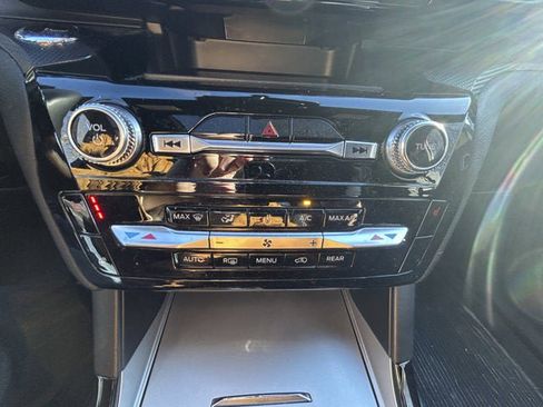 Used 2022 Ford Explorer ST image 17