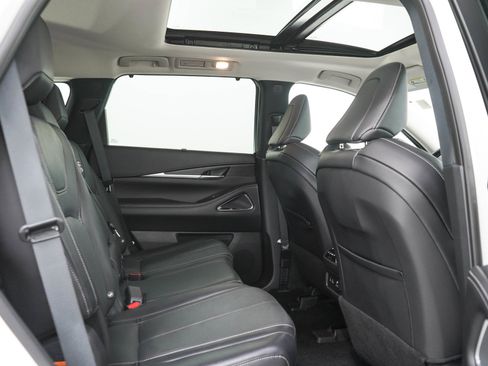 Used 2023 INFINITI QX60 Sensory AWD/4WD image 14
