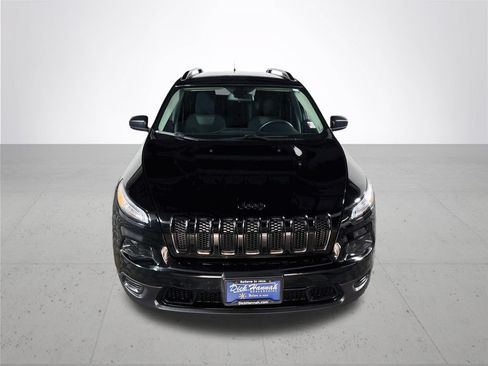 Used 2017 Jeep Cherokee Sport FWD image 3